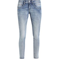 Herrlicher GILA SLIM Jeansy Slim Fit blue denim. Niebieskie jeansy damskie marki Herrlicher, bez wzorów, z elastanu. W wyprzedaży za 367,20 zł.