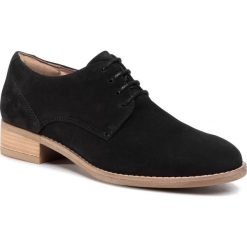 Półbuty CLARKS - Netley Bloom 261391934 Black Nubuck. Czarne półbuty damskie Clarks, bez wzorów, ze skóry, bez obcasa, na płaskiej podeszwie, bez zapięcia. W wyprzedaży za 279,00 zł.