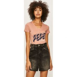 Pepe Jeans - T-shirt Adele. Różowe bluzki damskie Pepe Jeans, s, z nadrukiem, z bawełny, z okrągłym kołnierzem. Za 119,90 zł.
