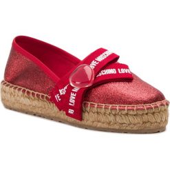 Espadryle LOVE MOSCHINO - JA10133G07JH0500 Rosso. Czerwone espadryle damskie Love Moschino, bez wzorów, ze skóry ekologicznej, bez obcasa, na płaskiej podeszwie. W wyprzedaży za 379,00 zł.