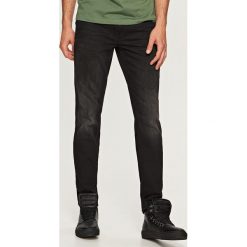 Jeansy regular fit - Szary. Szare jeansy męskie regular marki Reserved. Za 99,99 zł.