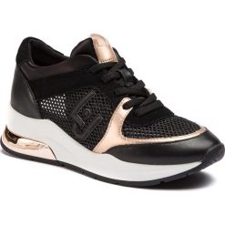 Sneakersy LIU JO - Karlie 12 B19007 TX032 Black 22222. Czarne półbuty damskie marki Liu Jo, na co dzień, z aplikacjami, z zamszu, bez obcasa, na koturnie, bez zapięcia. Za 689,00 zł.