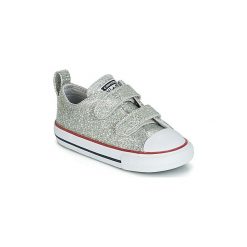 Buty Dziecko Converse CHUCK TAYLOR ALL STAR 2V SPARKLE SYNTHETIC OX. Szare trampki dziewczęce Converse, bez wzorów, bez zapięcia. Za 179,10 zł.