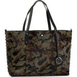 Torebka GUESS - Eve (Ep) HWEVEP L9424 CMM. Czarne torebki klasyczne damskie Guess, z aplikacjami, ze skóry, klasyczne, bez dodatków. Za 1259,00 zł.