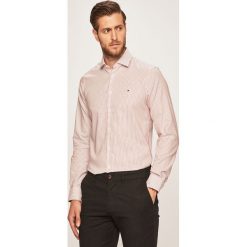 Tommy Hilfiger Tailored - Koszula. Czerwone koszule męskie Tommy Hilfiger Tailored, bez wzorów, z bawełny, casualowe, z włoskim kołnierzykiem, z długim rękawem. Za 299,90 zł.