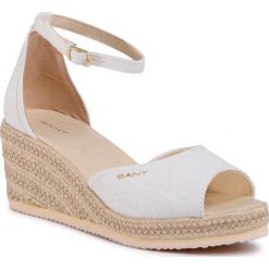 Espadryle GANT - Wedgeville 20569392 Off White G20. Białe espadryle damskie GANT, bez wzorów, z tworzywa sztucznego, bez obcasa, na obcasie. Za 339,00 zł.