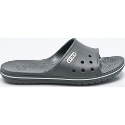 Crocs - Klapki. Szare kapcie męskie marki Crocs, z materiału. Za 129,90 zł.