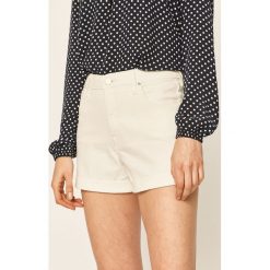 Lee - Szorty jeansowe. Białe szorty damskie Lee, m, bez wzorów, z elastanu, casualowe. W wyprzedaży za 199,90 zł.