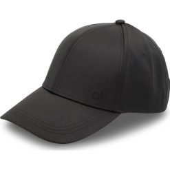 Czapka z daszkiem CALVIN KLEIN - Satinette Cap K60K604717 001. Czarne czapki z daszkiem damskie Calvin Klein, z elastanu. Za 159,00 zł.