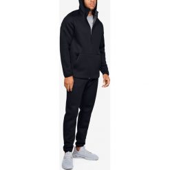 Under Armour /MOVE Bluza Czarny. Czarne bluzy męskie Under Armour, xs, bez wzorów, z poliesteru, bez kołnierzyka, bez rękawów, bez kaptura. Za 395,95 zł.