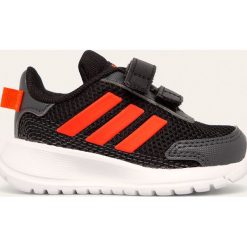 Adidas - Buty dziecięce Tensaur Run I. Czarne trampki chłopięce Adidas, bez wzorów, z gumy, sportowe, z okrągłym noskiem, bez zapięcia. Za 119,90 zł.