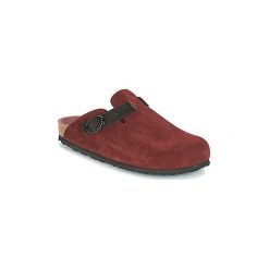 Chodaki Casual Attitude JERRAJE. Czerwone klapki damskie Casual Attitude, bez wzorów, bez obcasa. Za 126,80 zł.
