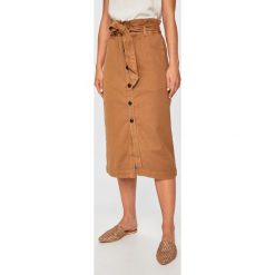 Scotch & Soda - Spódnica. Spódniczki damskie Scotch & Soda, na co dzień, s, bez wzorów, z bawełny, casualowe, midi, proste. W wyprzedaży za 379,90 zł.
