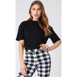 Bluzy damskie: NA-KD Basic Bluza oversize z krótkim rękawem – Black