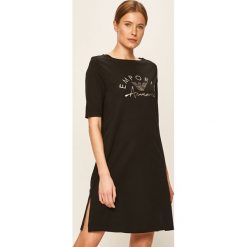 Emporio Armani - Koszula nocna. Białe piżamy damskie Emporio Armani, s, z nadrukiem, z bawełny, bez rękawów. W wyprzedaży za 219,90 zł.