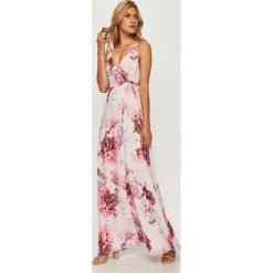 Marciano Guess - Sukienka. Białe sukienki damskie MARCIANO GUESS, z aplikacjami, z poliesteru, bez kołnierzyka, bez rękawów, maxi, rozkloszowane. W wyprzedaży za 999,90 zł.