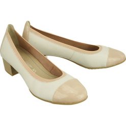 MARCO TOZZI 22307-26 offwhite, czółenka damskie. Czółenka damskie Marco Tozzi, bez wzorów, ze skóry, bez obcasa. Za 209,90 zł.