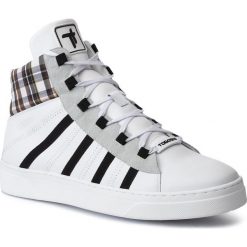 Sneakersy TOGOSHI - TG-14-03-000123 646. Białe sneakersy męskie Togoshi, bez zapięcia. W wyprzedaży za 249,00 zł.