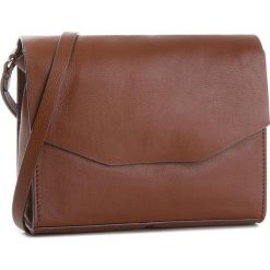 Torebka CLARKS - Treen Island 261382030 TAN. Brązowe listonoszki damskie Clarks, ze skóry. Za 299,00 zł.