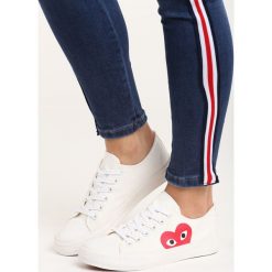 Białe Trampki Dream and Laugh. Białe trampki i tenisówki damskie Born2be, z nadrukiem, na sznurówki. Za 49,99 zł.