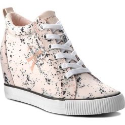 Sneakersy CALVIN KLEIN JEANS - Ritzy RE9798 Pink. Różowe półbuty damskie Calvin Klein Jeans, bez wzorów, z jeansu, bez obcasa, na koturnie, bez zapięcia. W wyprzedaży za 319,00 zł.