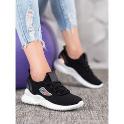 Sneakersy z cekinami mckeylor. Sneakersy damskie McKeylor. W wyprzedaży za 69,00 zł.
