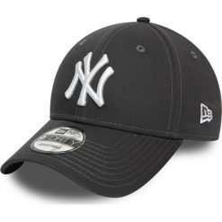 New Era New York Yankees Czapka z daszkiem Czarny. Czarne czapki męskie New Era, z haftami, z bawełny. Za 94,95 zł.