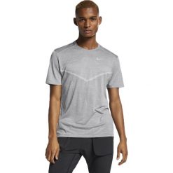 Koszulka Nike TechKnit Ultra SS Top M Szara. Szare koszulki męskie Nike, m, bez wzorów, z dzianiny, bez kołnierzyka, z krótkim rękawem, krótkie, do biegania. Za 159,99 zł.