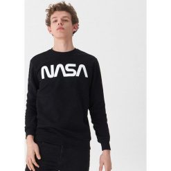 Bluza NASA - Czarny. Czarne bluzy męskie House, s, bez wzorów, bez kołnierzyka, bez rękawów, bez kaptura. Za 79,99 zł.