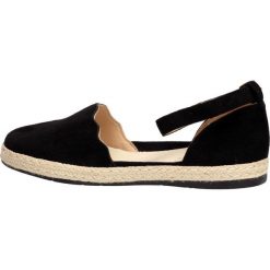 Czarne espadryle damskie S.BARSKI 49-4. Czarne espadryle damskie S.barski, bez wzorów, klasyczne, na wysokim obcasie, bez zapięcia. W wyprzedaży za 89,00 zł.