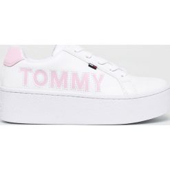 Tommy Jeans - Buty. Szare buty sportowe damskie Tommy Jeans, bez wzorów, z jeansu, sportowe. W wyprzedaży za 299,90 zł.