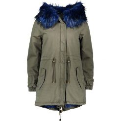Parka w kolorze oliwkowo-granatowym. Brązowe parki damskie Winter Selection, bez wzorów, z futra, bez kaptura. W wyprzedaży za 269,95 zł.