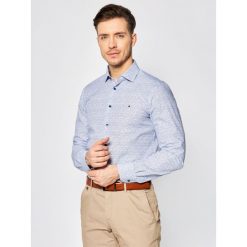 Koszula Tommy Hilfiger Tailored Floral Classic TT0TT06840. Niebieskie koszule męskie Tommy Hilfiger Tailored, m, bez wzorów, z bawełny, casualowe, bez kołnierzyka, bez rękawów. W wyprzedaży za 199,00 zł.