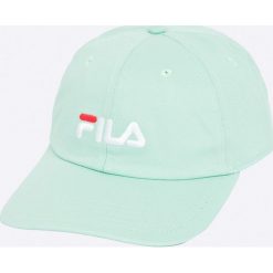 Fila - Czapka. Zielone czapki z daszkiem damskie marki Fila, z bawełny. W wyprzedaży za 89,90 zł.