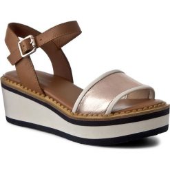 Sandały damskie: Sandały TOMMY HILFIGER – Katya Hg 1Z FW0FW01081 Cognac 606