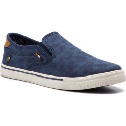 Tenisówki WRANGLER - Mitos Slip On WM91101A Royal 014. Niebieskie półbuty męskie Wrangler, na co dzień, bez wzorów, z gumy, bez zapięcia. Za 199,00 zł.