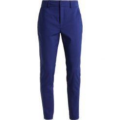 Chinosy damskie: Nümph BABA PANTS Chinosy blue