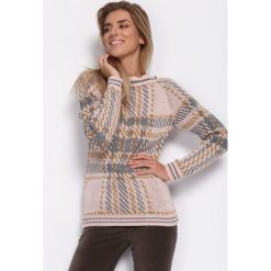 Różowy Sweter Tuesdey. Czerwone swetry klasyczne damskie Born2be, na jesień, uniwersalny. Za 59,99 zł.