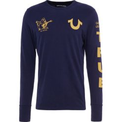 True Religion Bluzka z długim rękawem solid navy. Niebieskie koszulki męskie marki True Religion, xl, bez wzorów, z bawełny, bez kołnierzyka, z długim rękawem, długie. Za 379,00 zł.