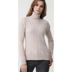Beżowy Golf Soltone. Brązowe swetry damskie Born2be, s, bez wzorów, z dzianiny, eleganckie, z długim rękawem, długie, bez kaptura. Za 79,99 zł.