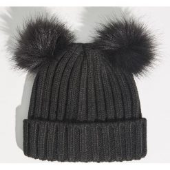 Czapka z pomponami - Czarny. Czarne czapki zimowe damskie marki Sinsay. Za 24,99 zł.