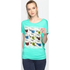 Jasnozielony T-shirt Fun And Games. Zielone t-shirty damskie marki Born2be, uniwersalny. Za 9,99 zł.