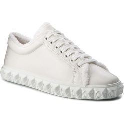 Sneakersy STUART WEITZMAN - Fringiecoverstory XL17416 Off White Nubo. Białe półbuty damskie marki Stuart Weitzman, na co dzień, bez wzorów, ze skóry, bez obcasa, na płaskiej podeszwie, bez zapięcia. W wyprzedaży za 909,00 zł.