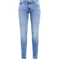 Rurki damskie: Wrangler BODY BESPOKE Jeansy Slim Fit body bespoke best blue