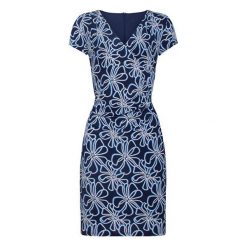 Smashed Lemon Navy damska / White 19122 (rozmiar L). Niebieskie spódniczki damskie Smashed Lemon, na co dzień, l, bez wzorów, proste. W wyprzedaży za 208,00 zł.