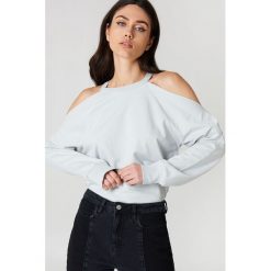 NA-KD Bluza sportowa z odkrytymi ramionami - Grey. Szare bluzy sportowe damskie NA-KD. W wyprzedaży za 70,67 zł.