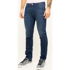 Jeansy Slim Fit Emporio Armani 3H1J06 1D9SZ F977. Niebieskie jeansy męskie Emporio Armani, m, bez wzorów, z elastanu. W wyprzedaży za 599,00 zł.