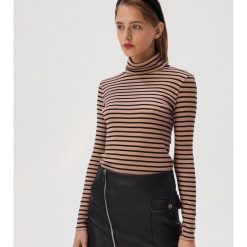 Bluzka basic z golfem - Beżowy. Brązowe bluzki damskie Sinsay, s. Za 29,99 zł.