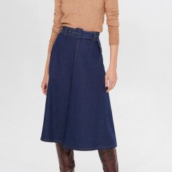 Jeansowa midi spódnica - Niebieski. Niebieskie spódniczki damskie Mohito, z jeansu, midi. Za 139,99 zł.