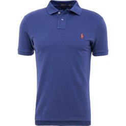 Polo Ralph Lauren SLIM FIT Koszulka polo light navy. Niebieskie koszulki męskie Polo Ralph Lauren, s, bez wzorów, z bawełny, polo, bez rękawów. Za 419,00 zł.